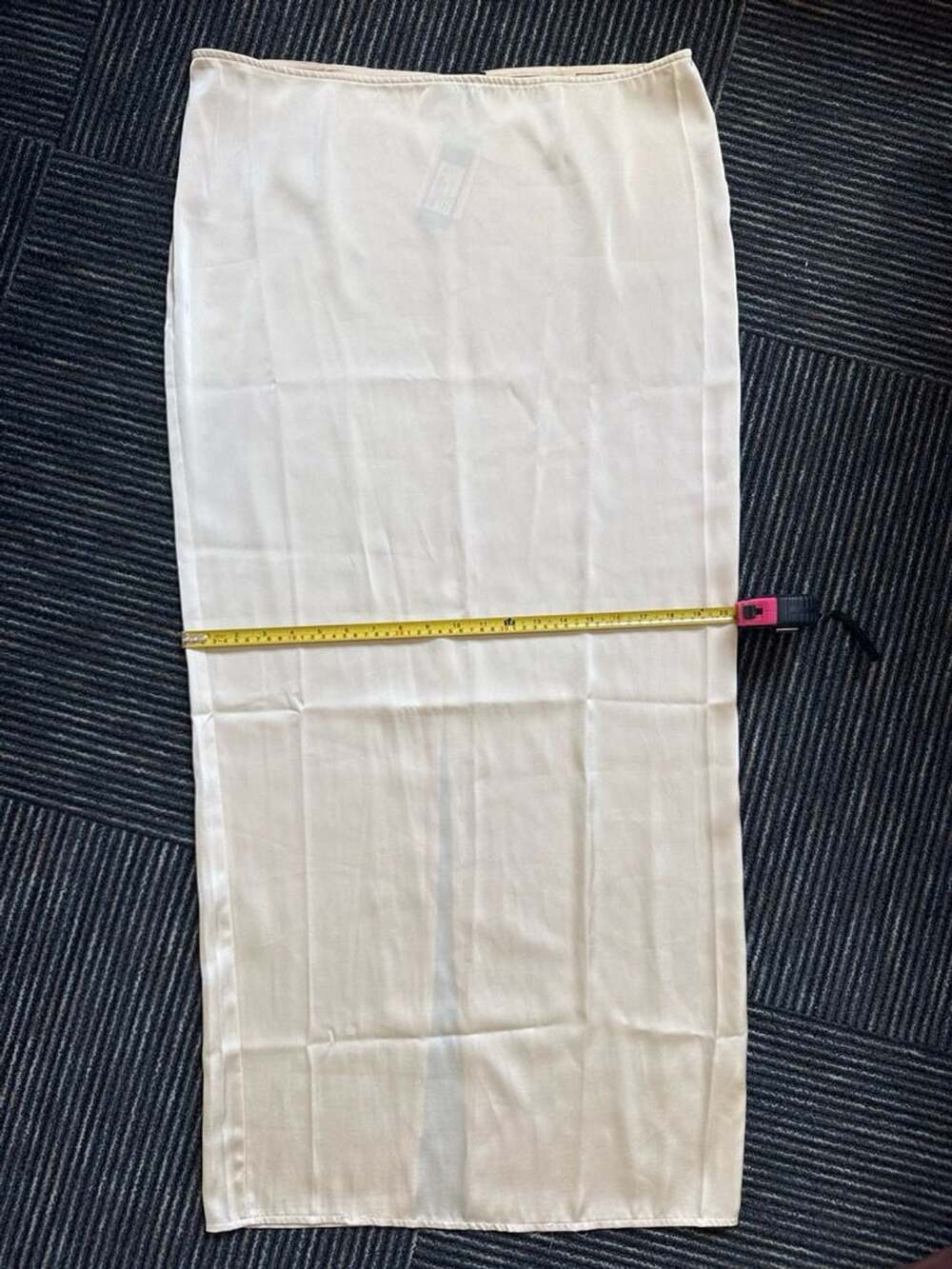 PrettyLittleThing Butter Cream Satin Mid Rise Maxi Skirt

New W/Tags